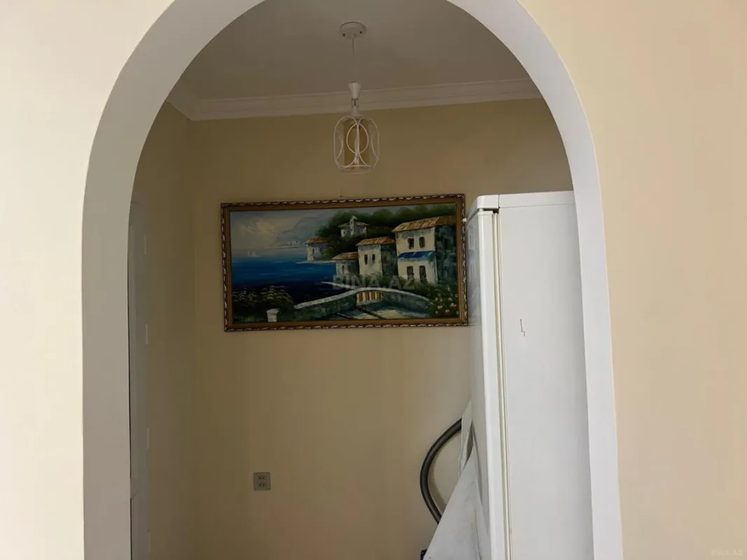Kirayə verilir 4 otaqlı mənzil 160 m²