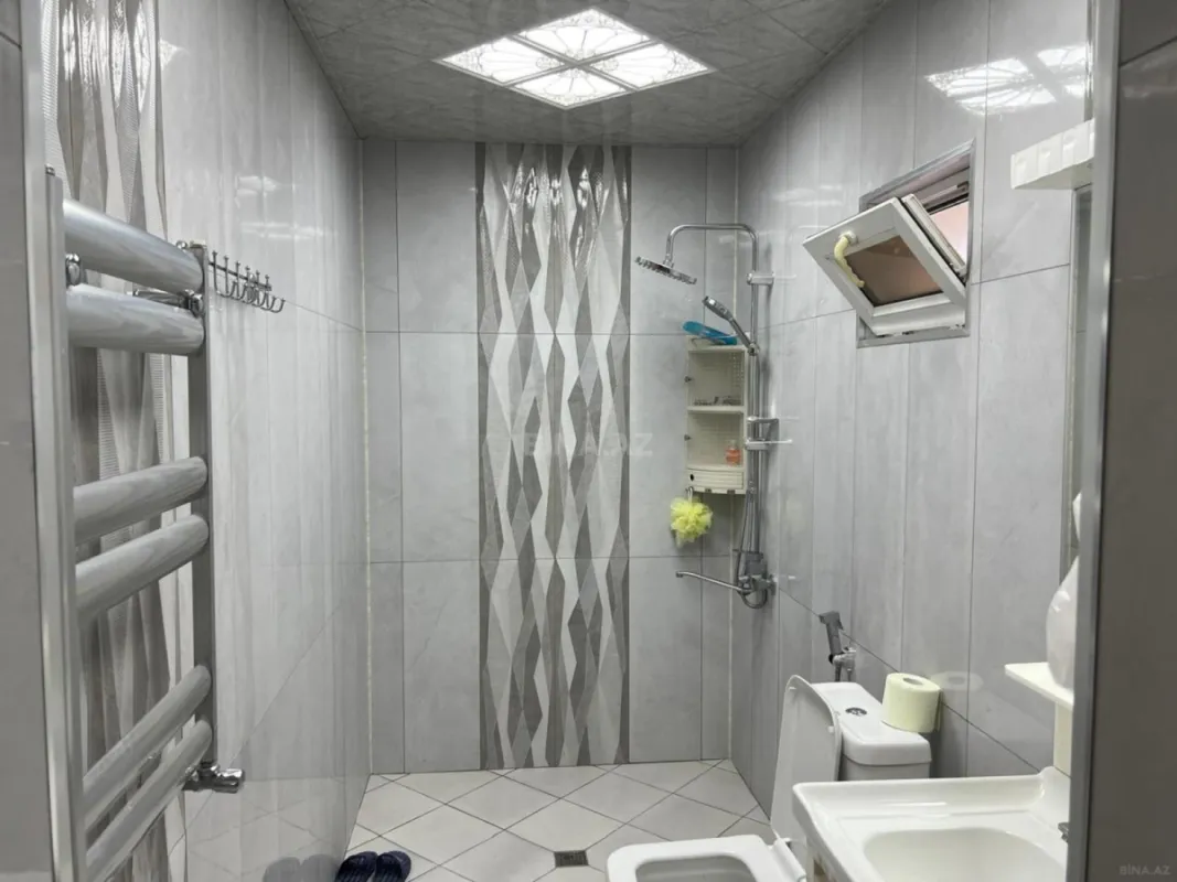 Kirayə verilir 4 otaqlı mənzil 160 m²