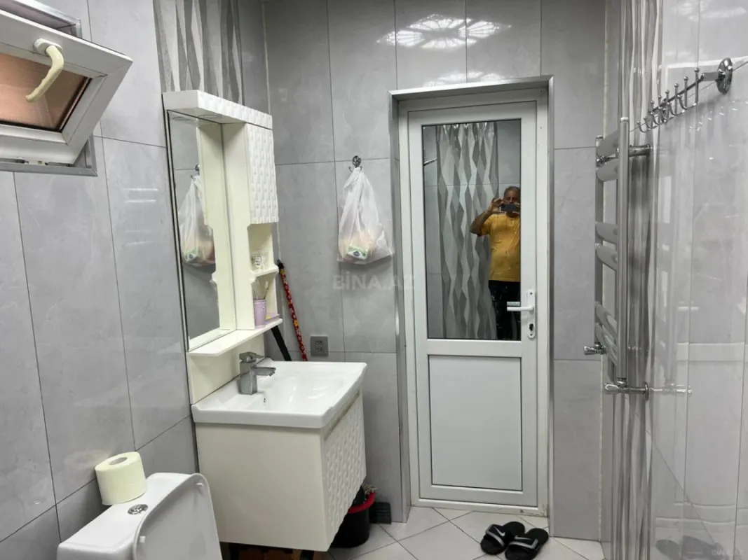 Kirayə verilir 4 otaqlı mənzil 160 m²