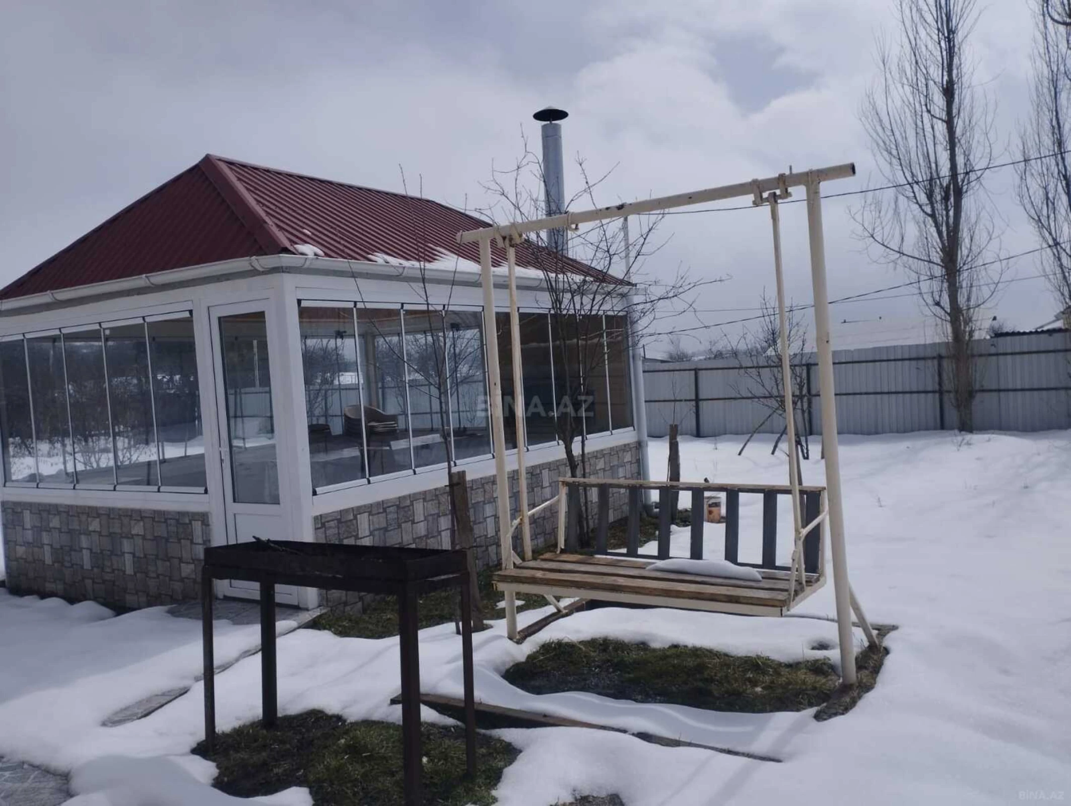 Kirayə verilir 4 otaqlı mənzil 160 m²