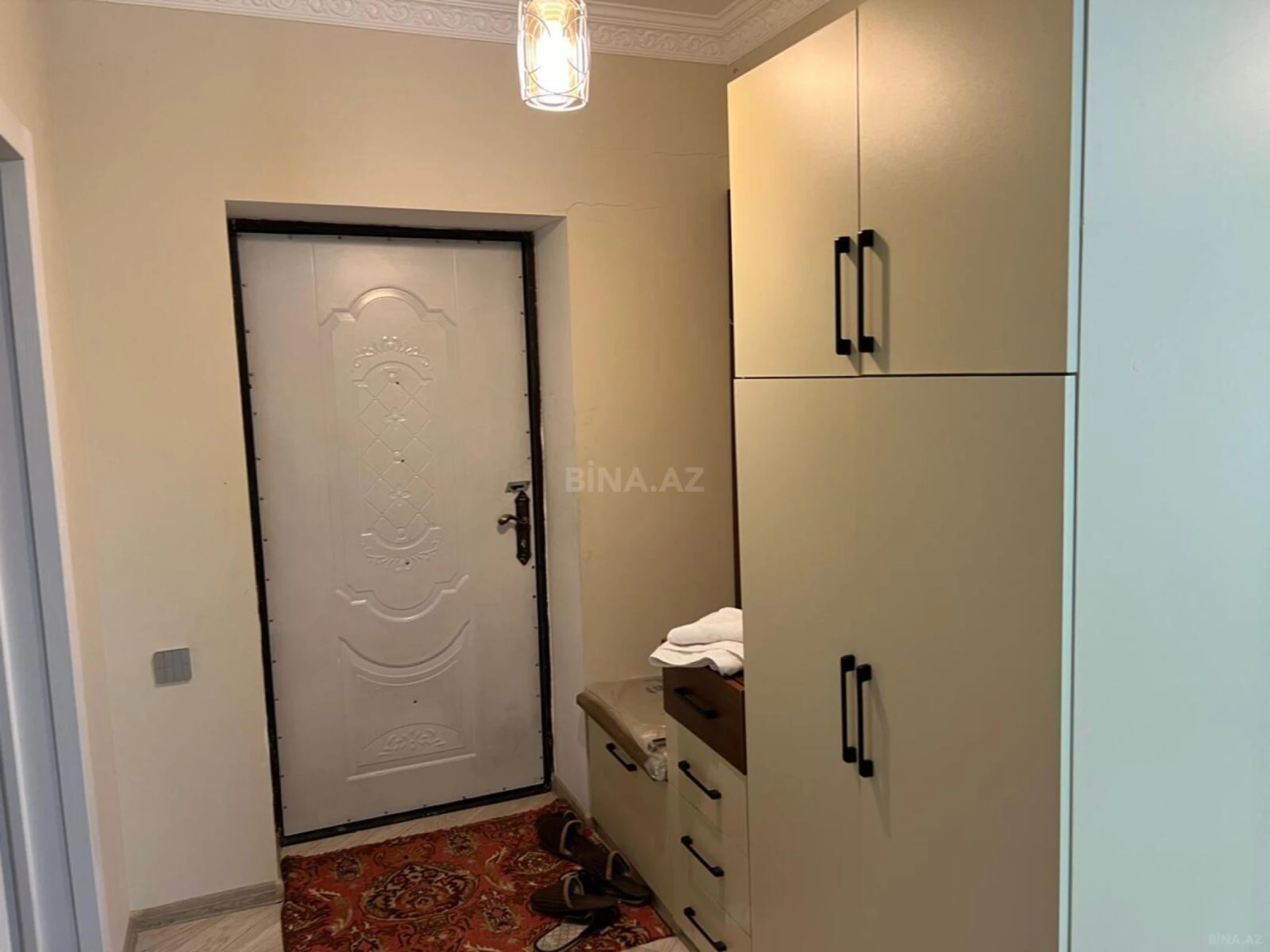 Kirayə verilir 4 otaqlı mənzil 160 m²