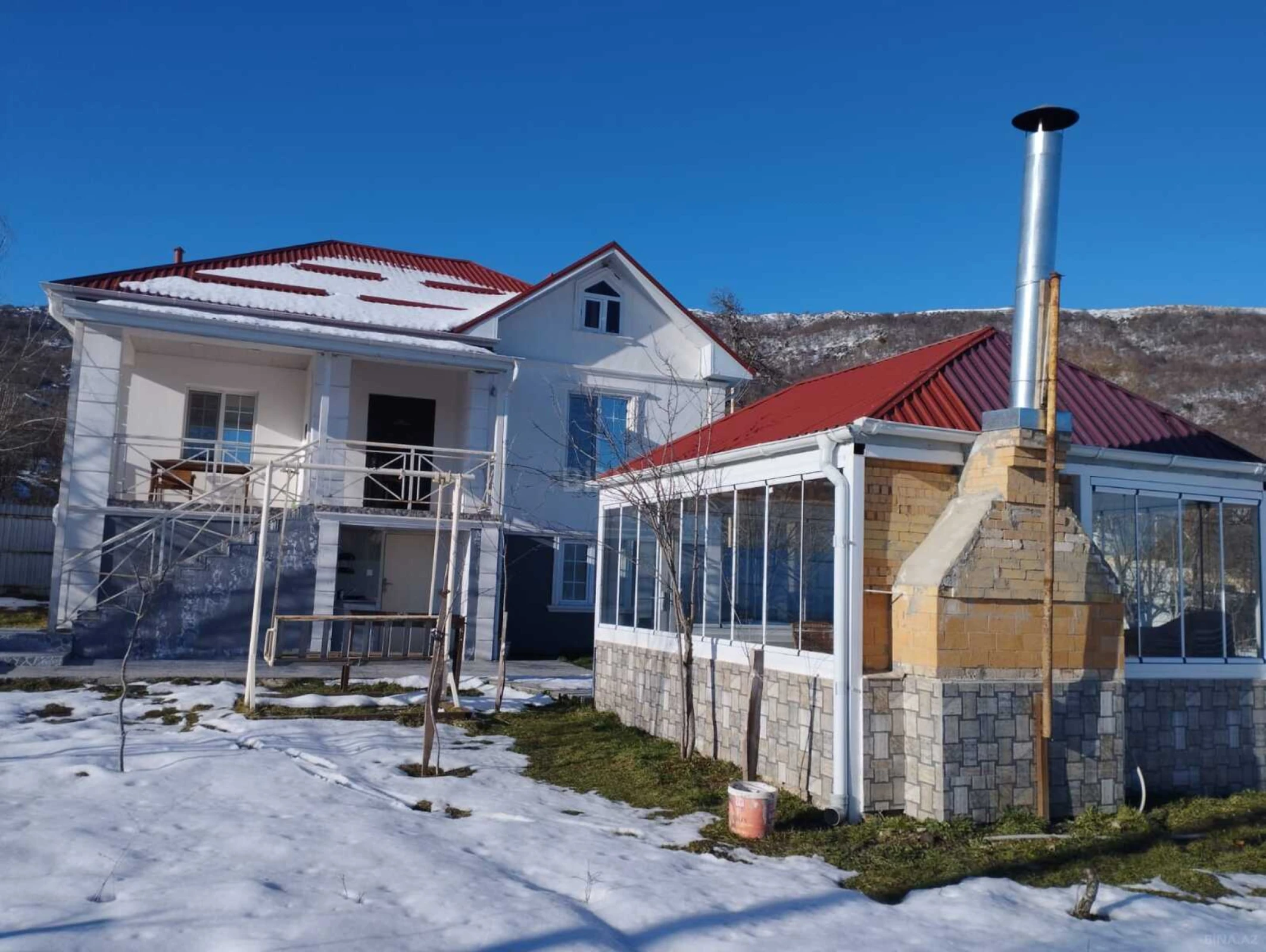 Kirayə verilir 4 otaqlı mənzil 160 m²