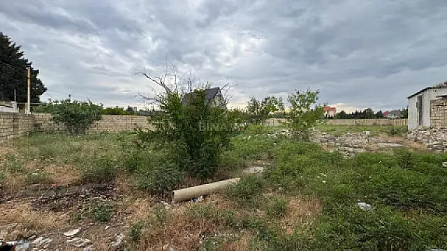 Satılır torpaq sahəsi 10 m²