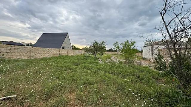 Satılır torpaq sahəsi 10 m²