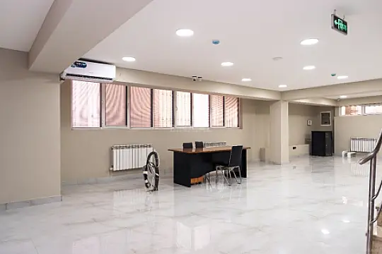 Kirayə verilir obyekt 280 m² — Bakı 280.00 m²