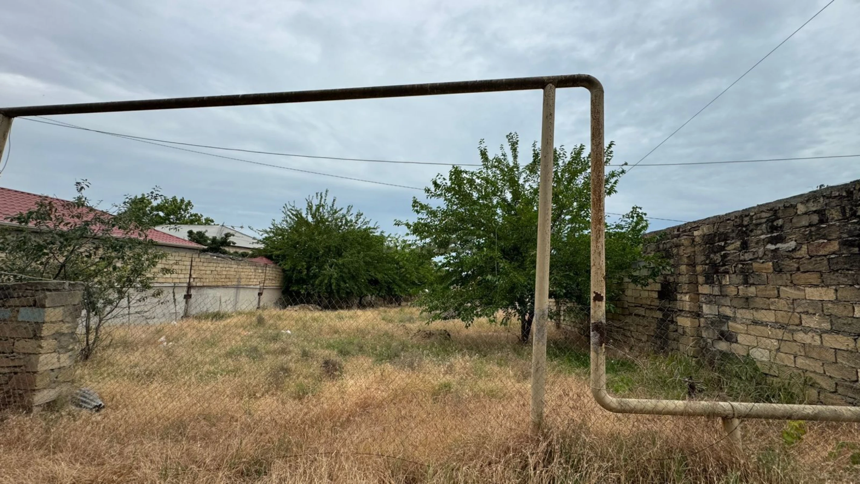 Satılır torpaq sahəsi 10 m²