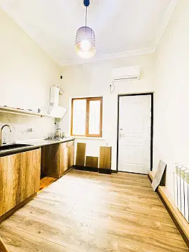 Kirayə verilir obyekt 90 m²