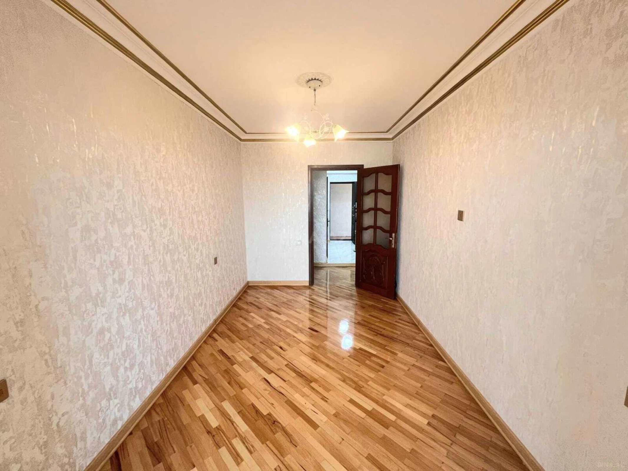 Satılır 2 otaqlı mənzil 61 m²