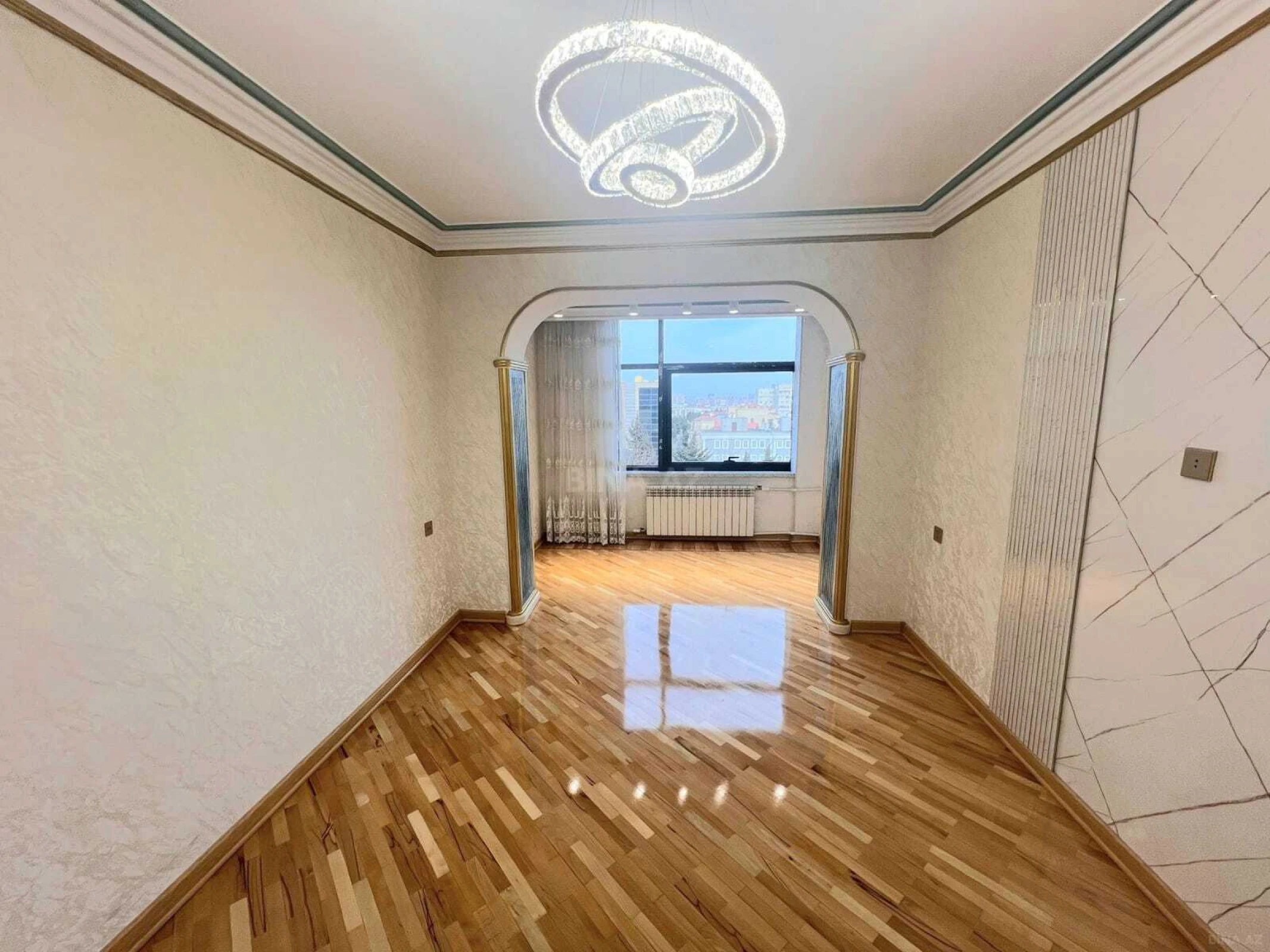Satılır 2 otaqlı mənzil 61 m²