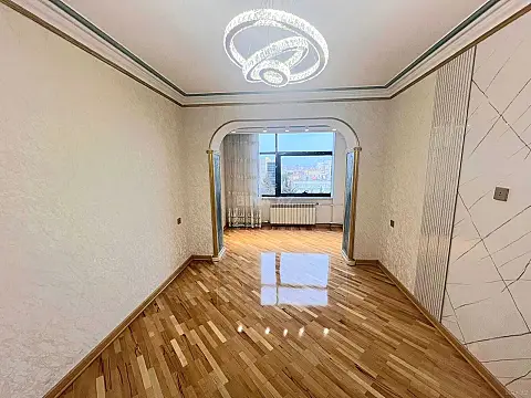 Satılır 2 otaqlı mənzil 61 m²