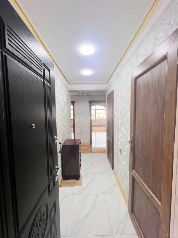 Satılır 2 otaqlı mənzil 67 m²