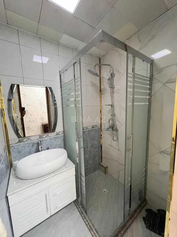 Satılır 2 otaqlı mənzil 67 m²