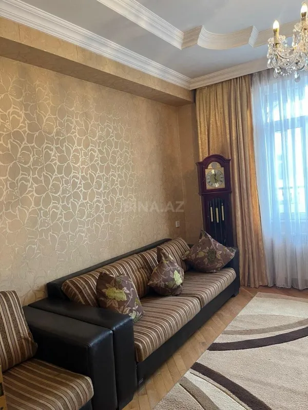 Kirayə verilir 3 otaqlı mənzil 90 m²