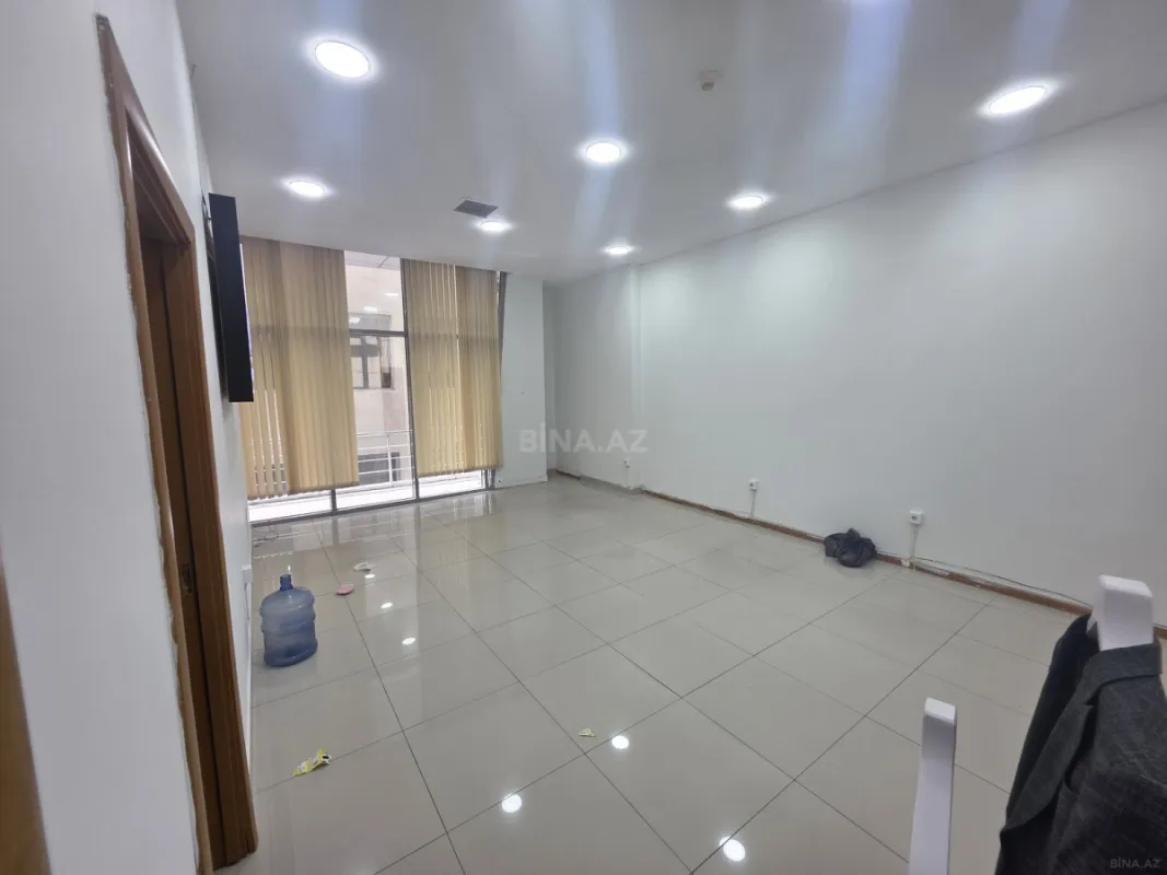 Kirayə verilir 3 otaqlı ofis 80 m²