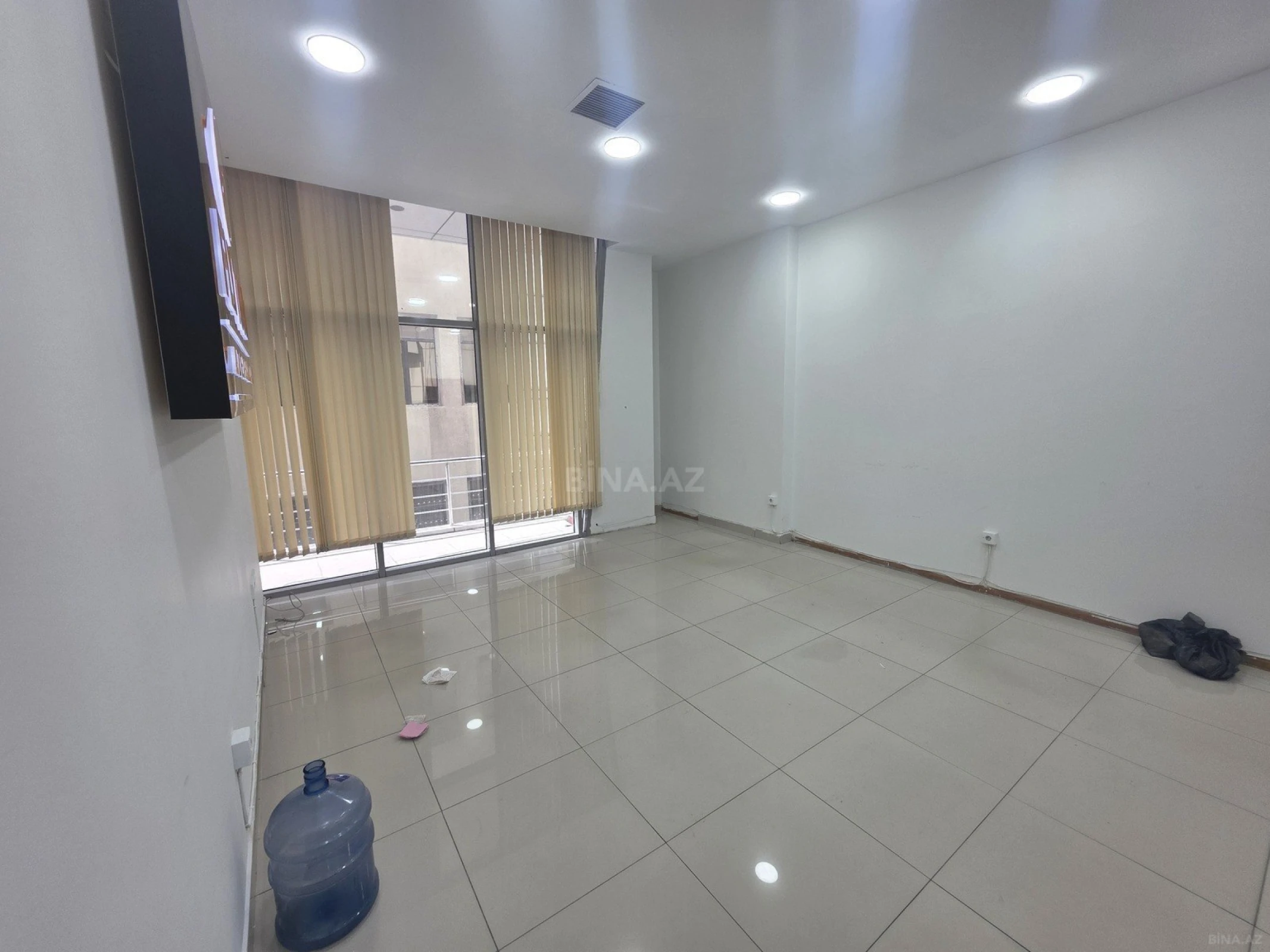 Kirayə verilir 3 otaqlı ofis 80 m²
