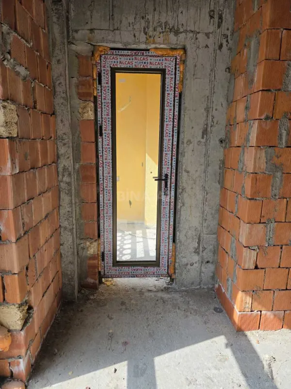 Satılır 3 otaqlı mənzil 113 m²