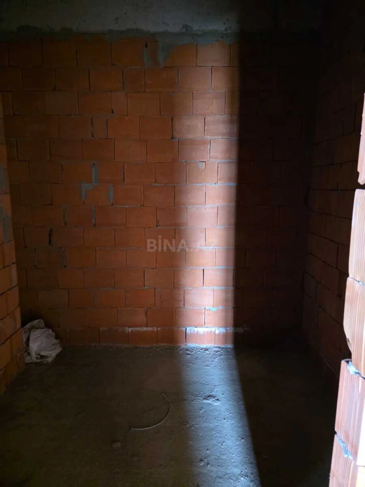 Satılır 3 otaqlı mənzil 113 m²