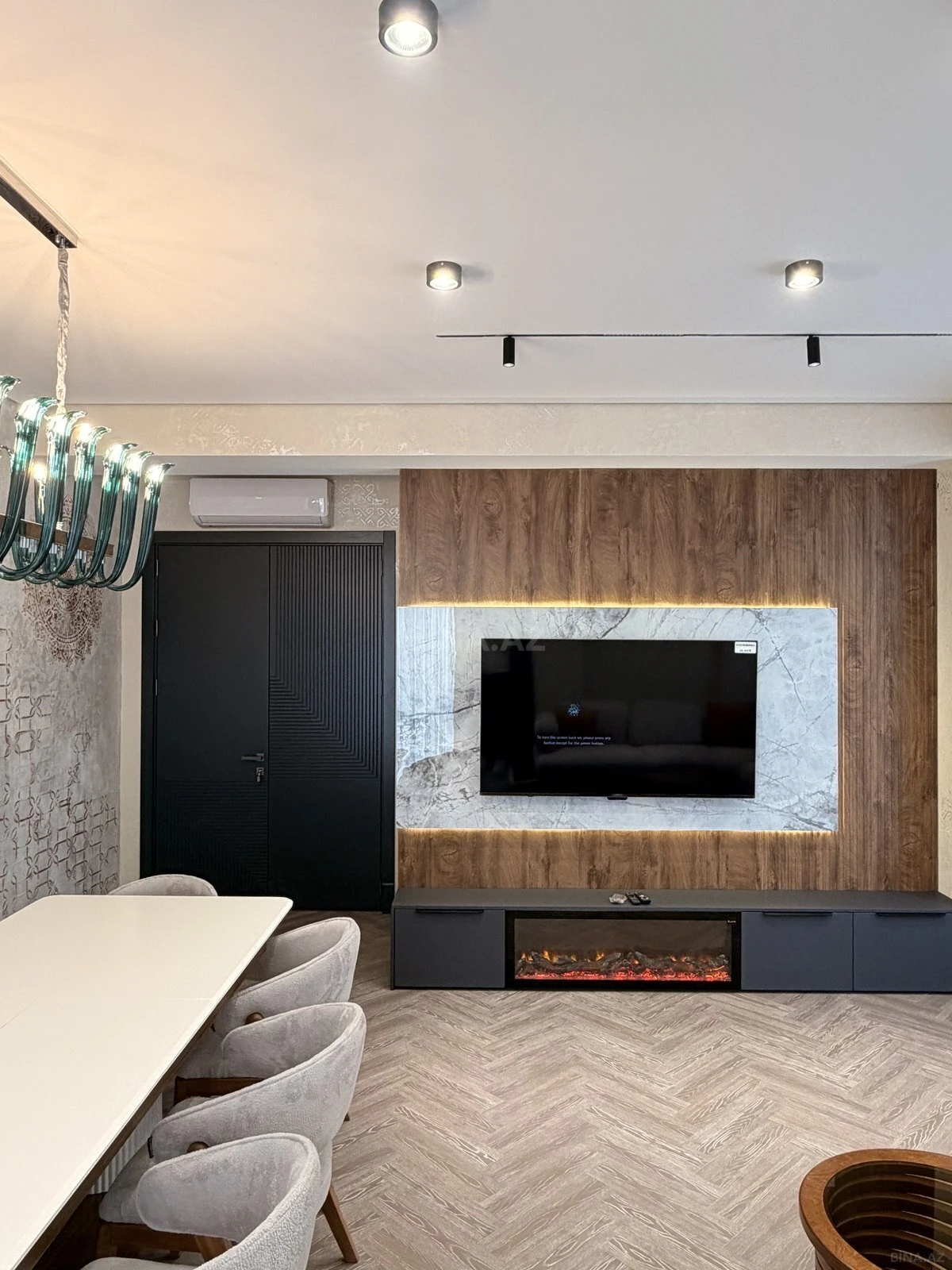 Satılır 3 otaqlı mənzil 142 m²