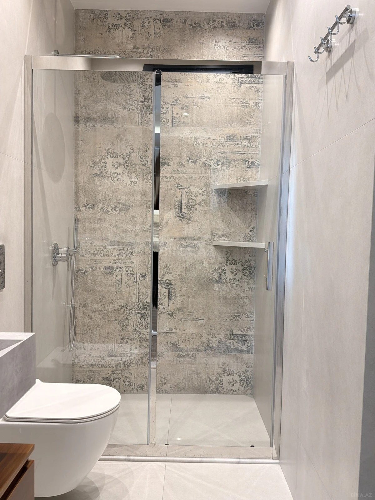 Satılır 3 otaqlı mənzil 142 m²
