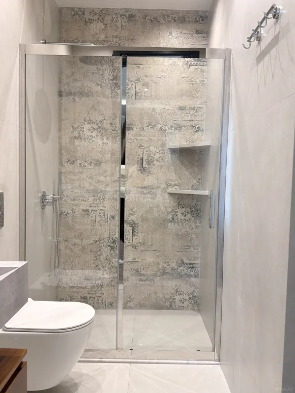 Satılır 3 otaqlı mənzil 142 m²