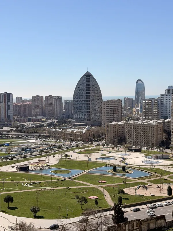 Satılır 3 otaqlı mənzil 142 m²