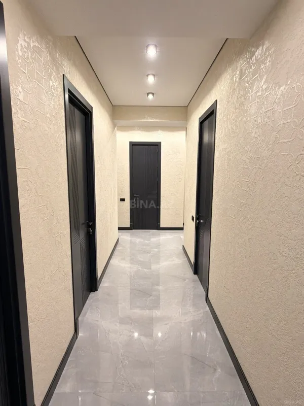 Satılır 3 otaqlı mənzil 142 m²