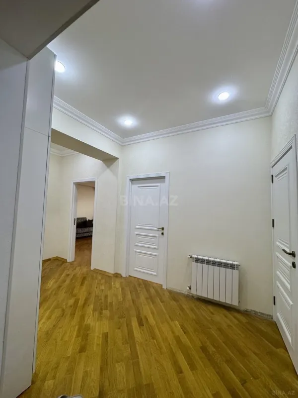 Satılır 3 otaqlı mənzil 110 m²