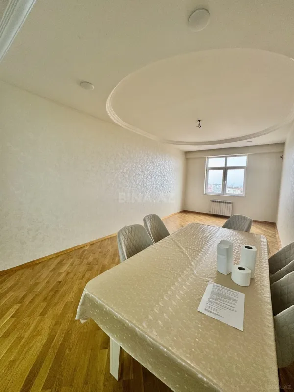 Satılır 3 otaqlı mənzil 110 m²