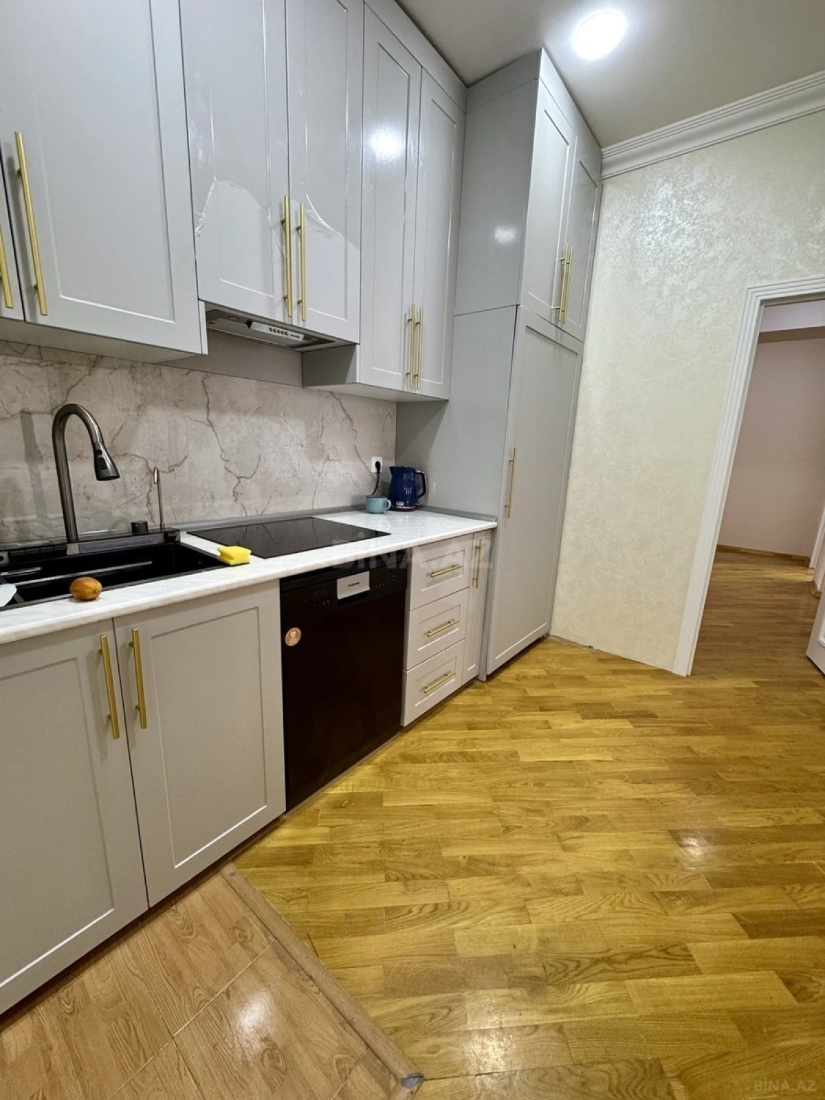 Satılır 3 otaqlı mənzil 110 m²