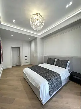 Satılır 4 otaqlı mənzil 160 m²