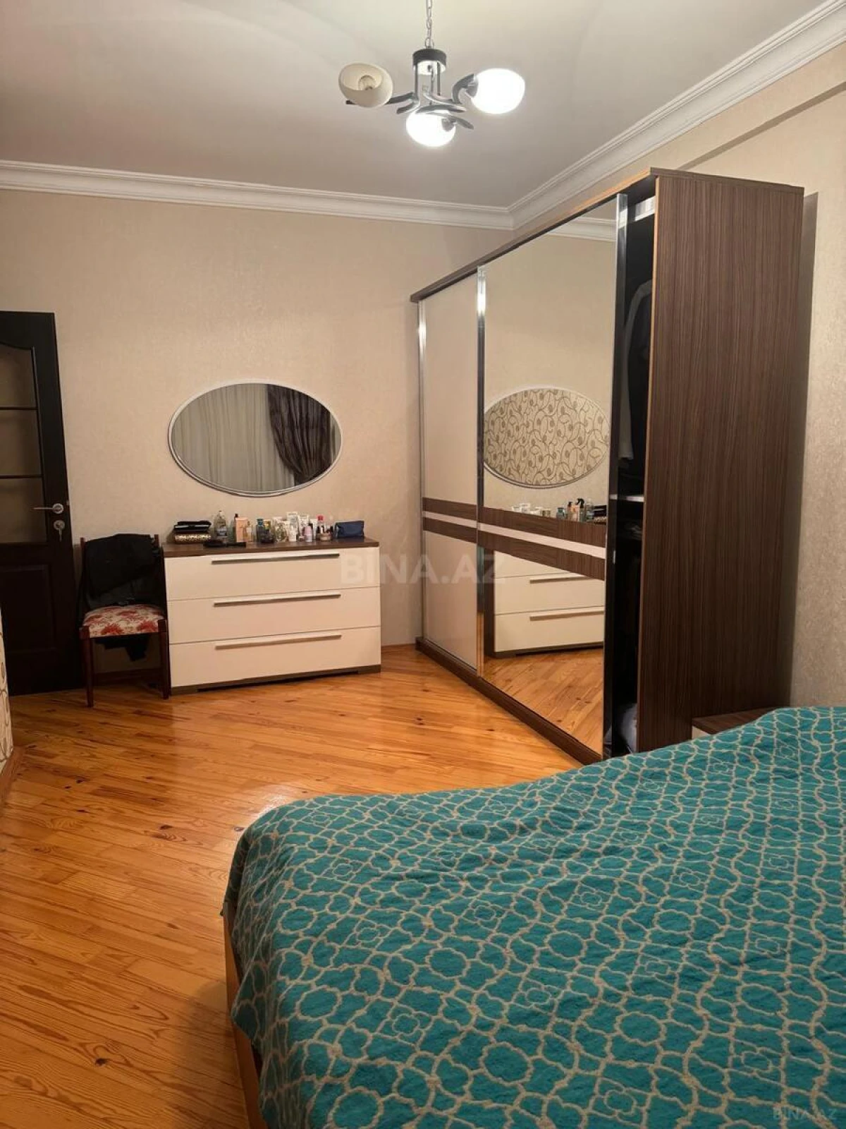 Satılır 3 otaqlı mənzil 120 m²
