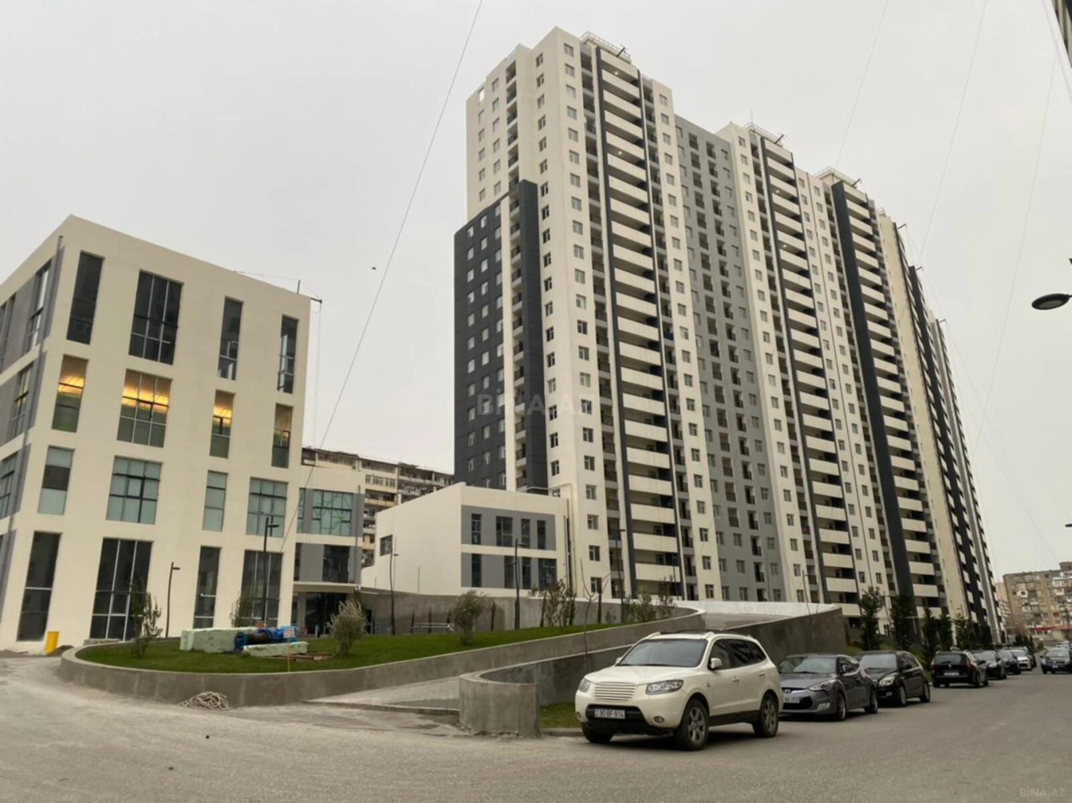 Satılır 4 otaqlı mənzil 154 m²