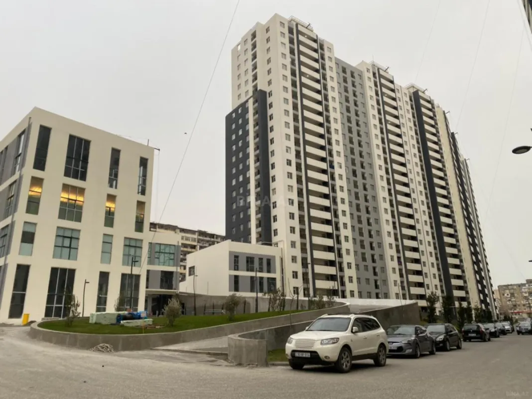 Satılır 4 otaqlı mənzil 154 m²