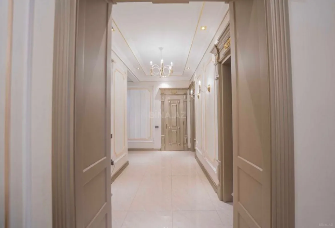 Satılır 3 otaqlı mənzil 165 m²