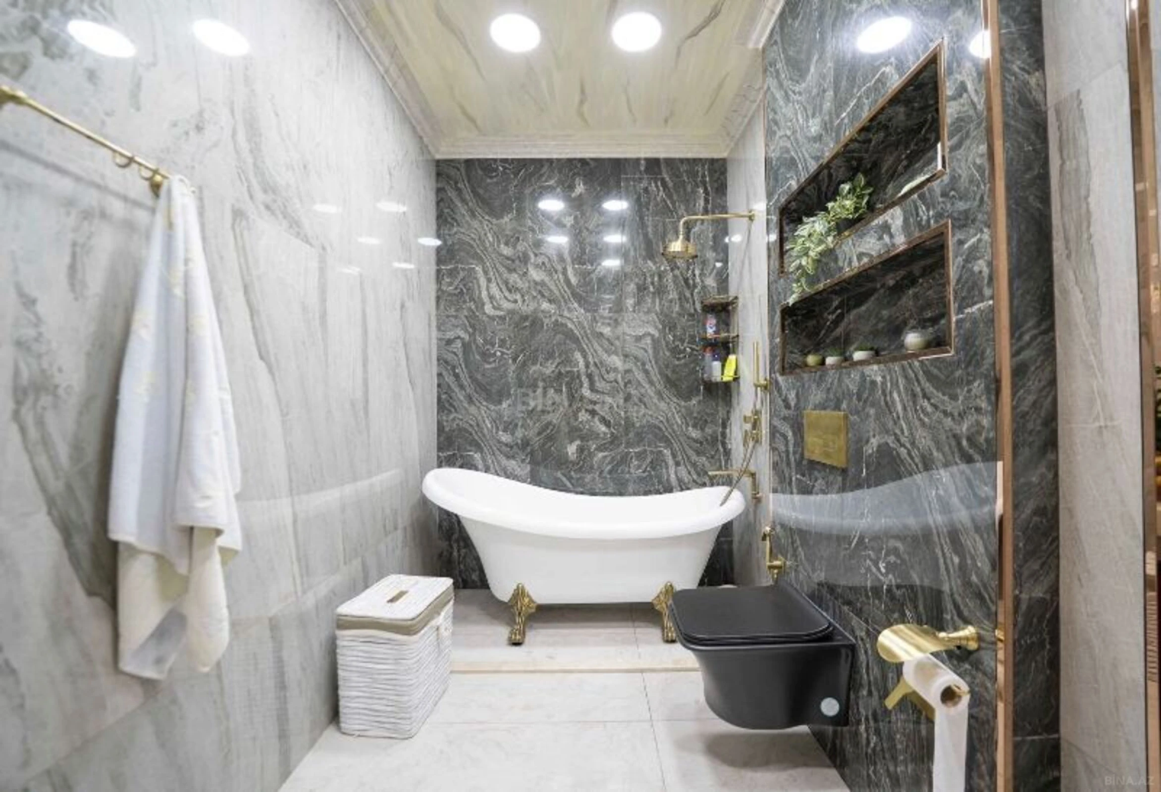 Satılır 3 otaqlı mənzil 165 m²