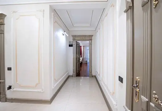 Satılır 3 otaqlı mənzil 165 m²