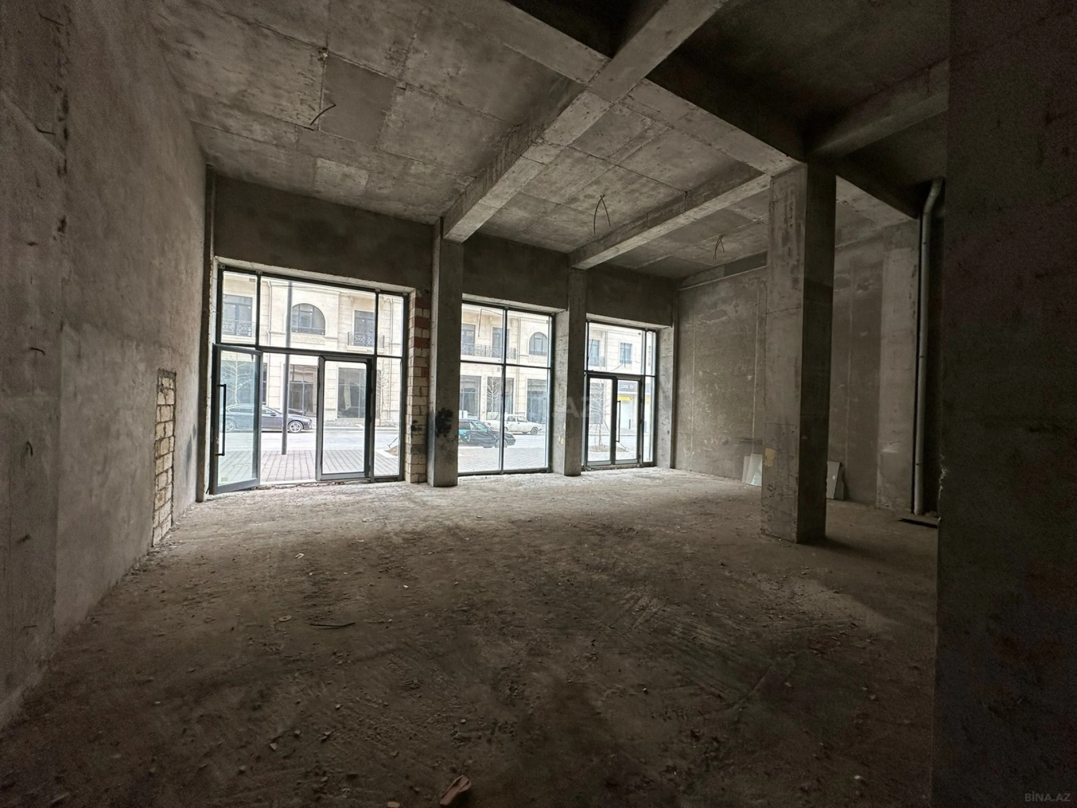 Kirayə verilir obyekt 385 m²