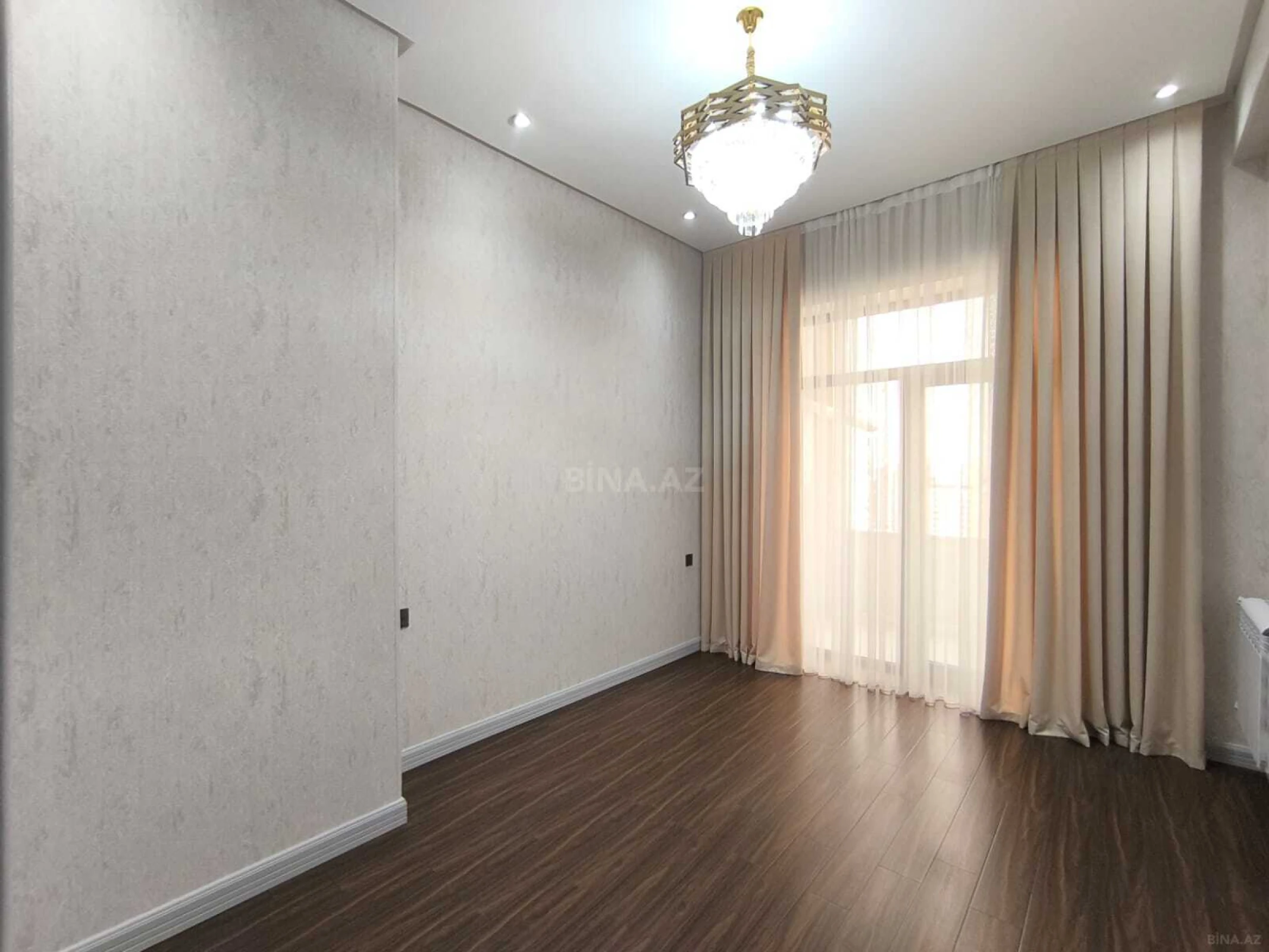Kirayə verilir 3 otaqlı mənzil 95 m²