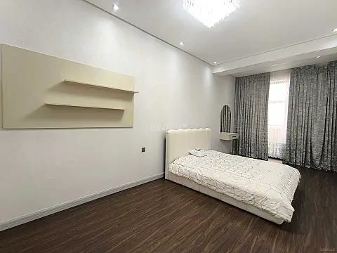 Kirayə verilir 3 otaqlı mənzil 95 m²