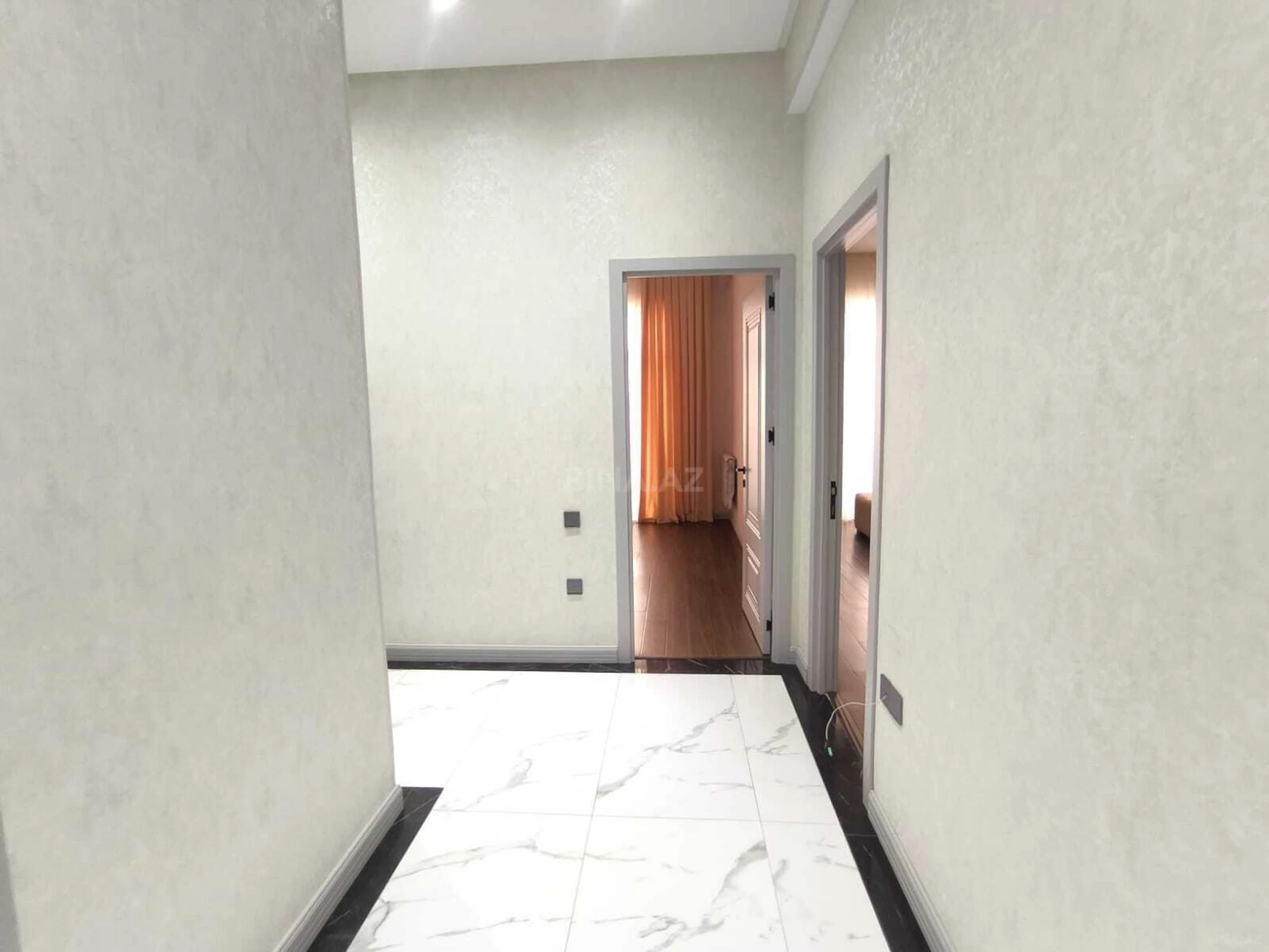 Kirayə verilir 3 otaqlı mənzil 95 m²