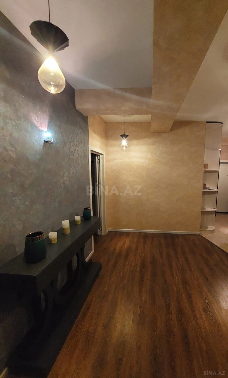 Kirayə verilir 3 otaqlı mənzil 122 m²