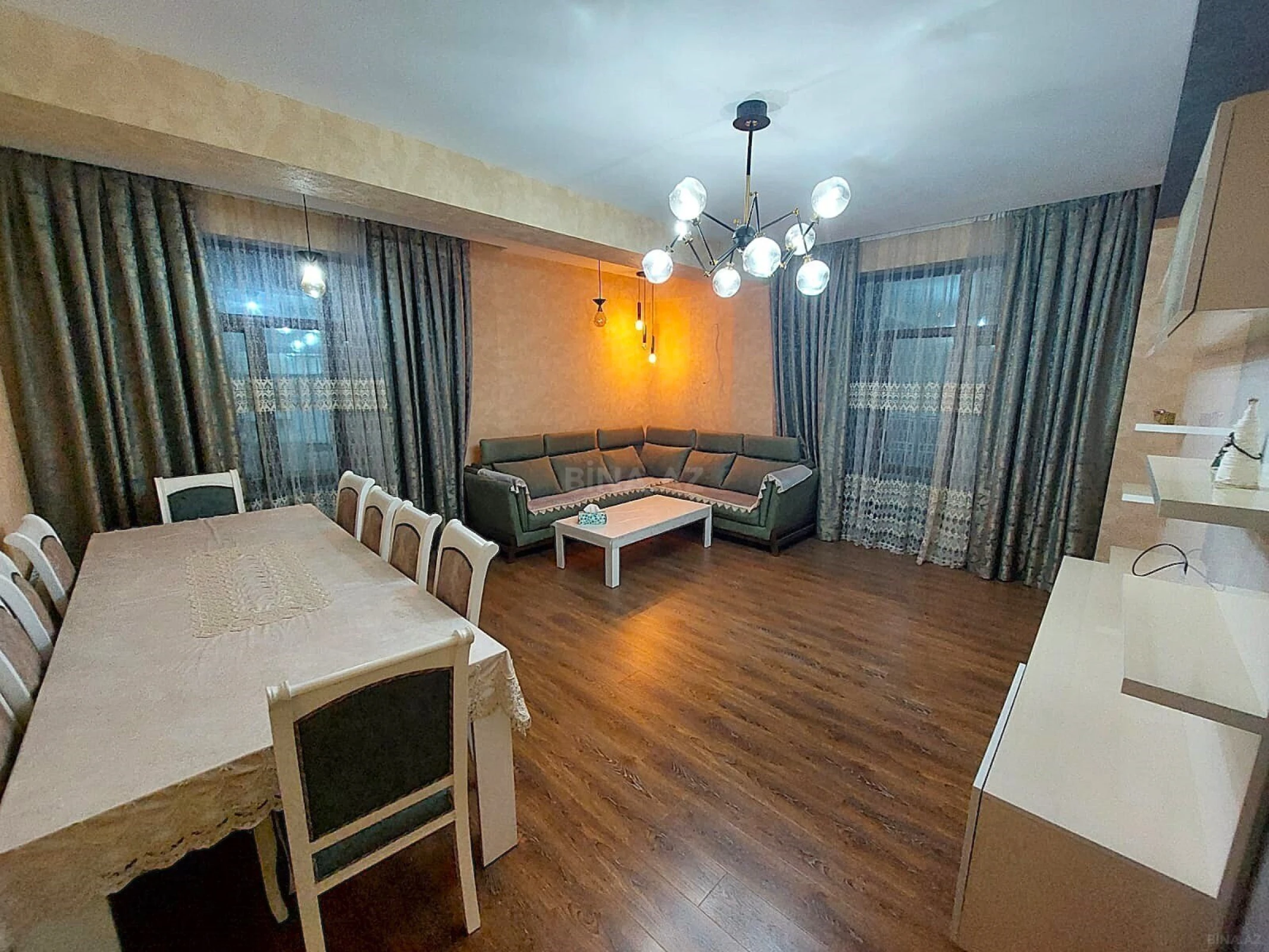 Kirayə verilir 3 otaqlı mənzil 122 m²