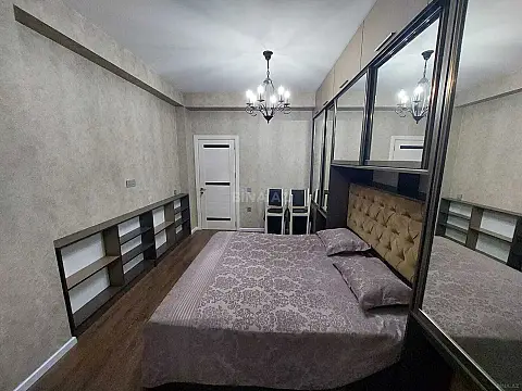 Kirayə verilir 3 otaqlı mənzil 122 m²