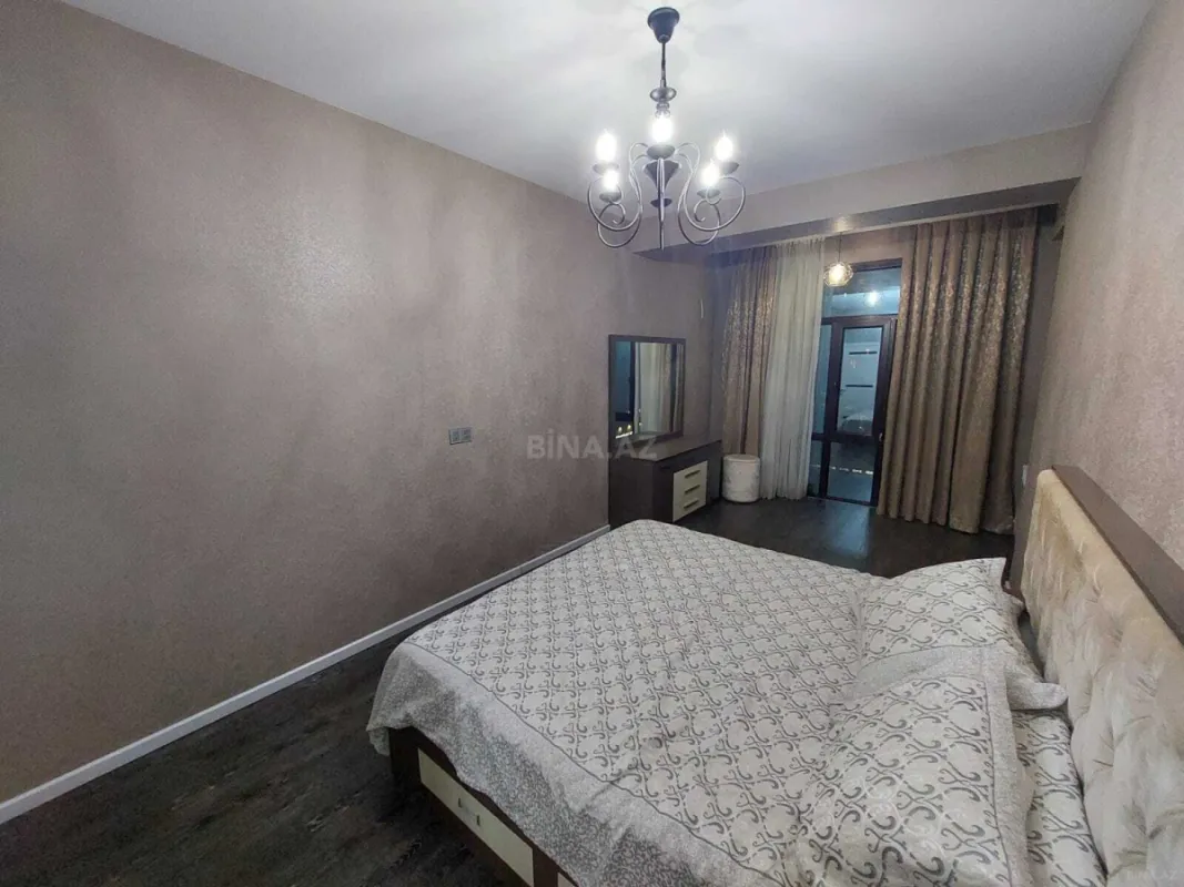 Kirayə verilir 3 otaqlı mənzil 122 m²