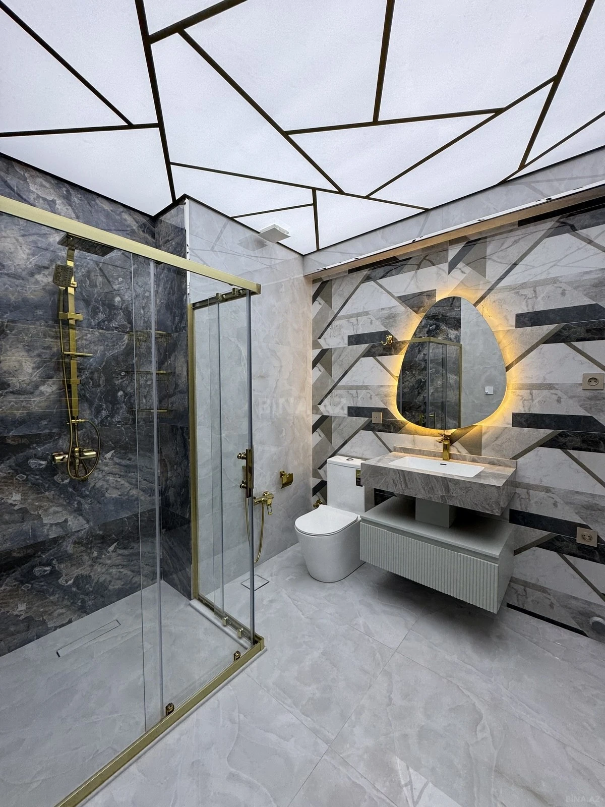 Satılır 3 otaqlı mənzil 110 m²