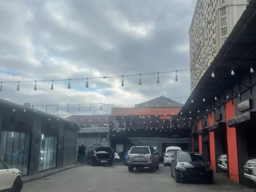 Satılır obyekt 1000 m²