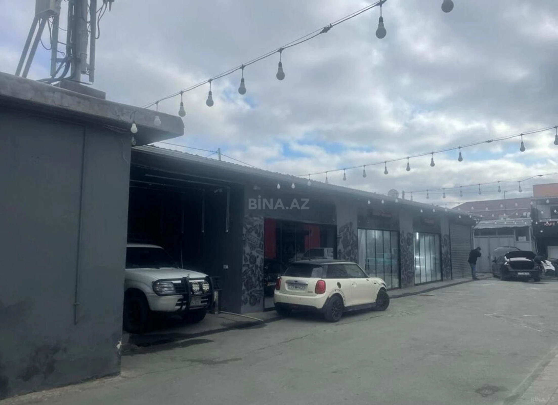 Satılır obyekt 1000 m²