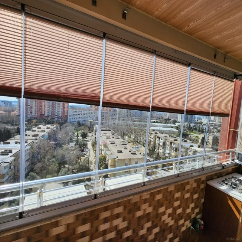 Satılır 3 otaqlı mənzil 145 m²