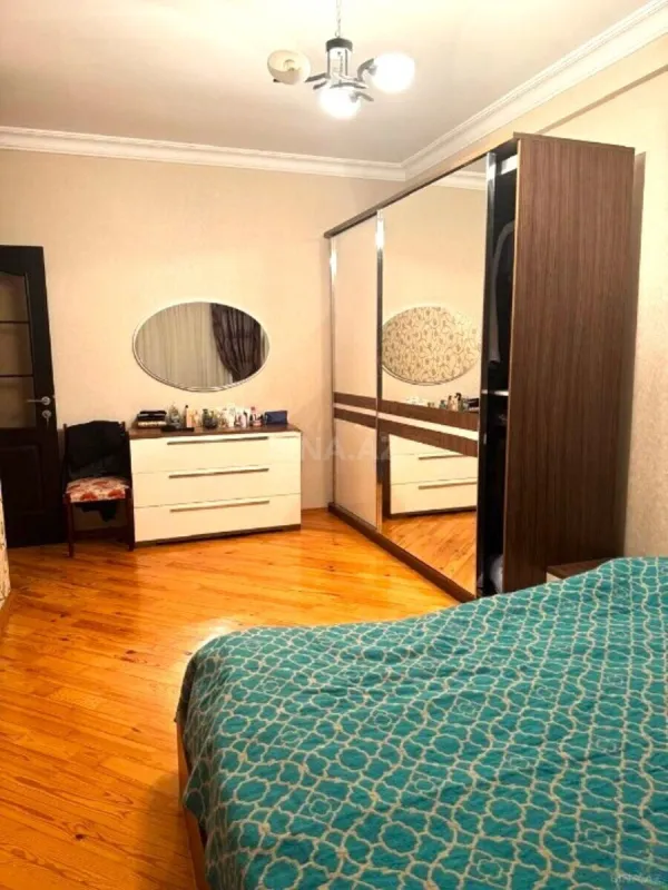 Satılır 3 otaqlı mənzil 115 m²