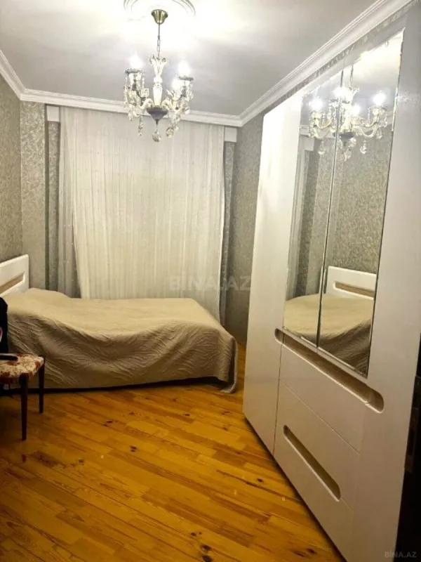 Satılır 3 otaqlı mənzil 115 m²